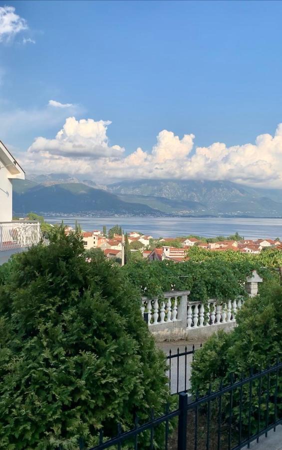 Lastochka.Mne Apartments Baošići Eksteriør bilde