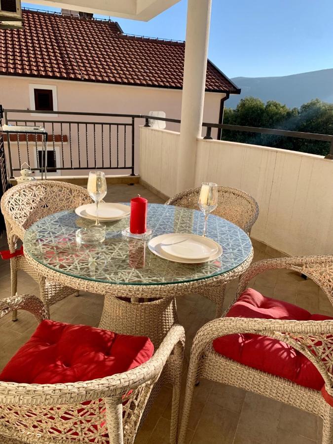 Lastochka.Mne Apartments Baošići Eksteriør bilde