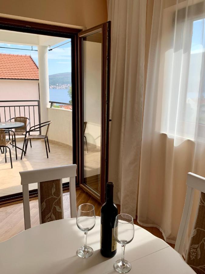 Lastochka.Mne Apartments Baošići Eksteriør bilde