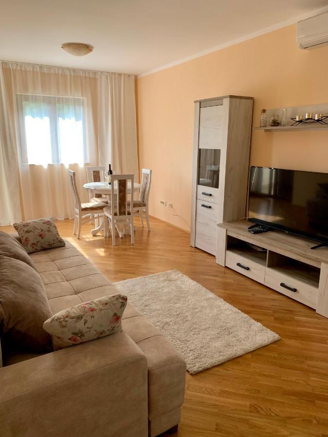 Lastochka.Mne Apartments Baošići Eksteriør bilde
